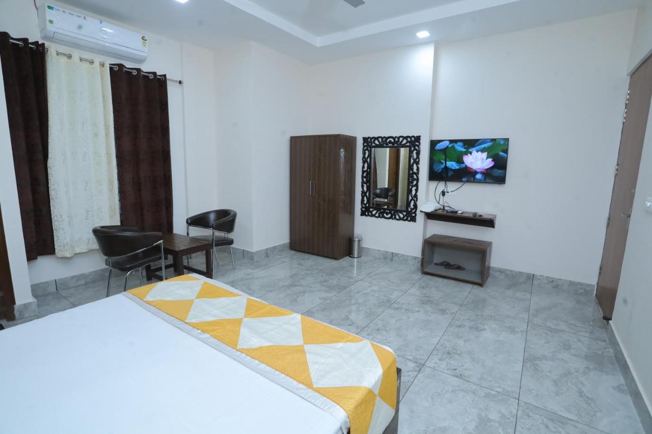 Raghav Inn Karnāl Exterior foto