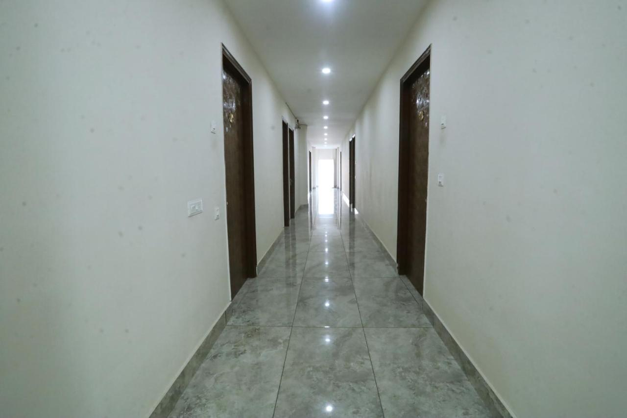 Raghav Inn Karnāl Exterior foto