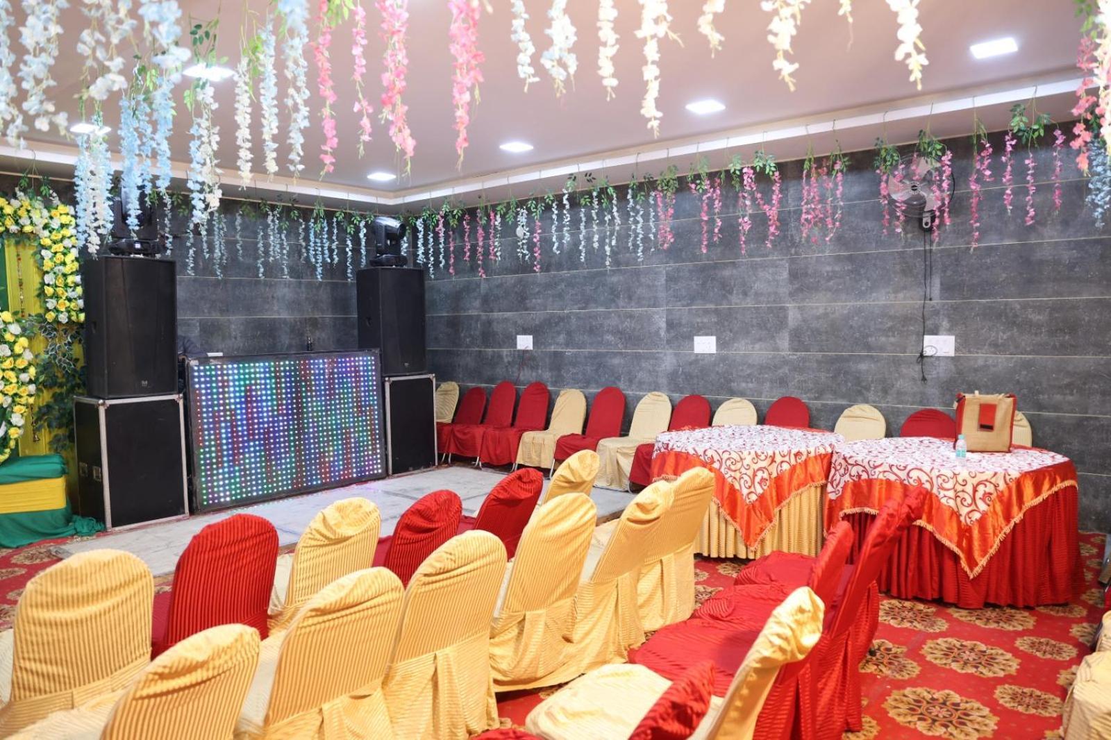 Raghav Inn Karnāl Exterior foto